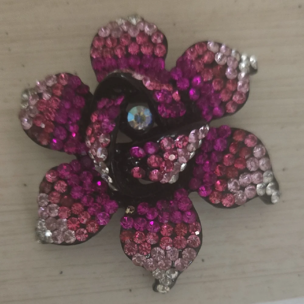 Crystal Encrusted Flower Pendant Ombre Colored - Picture 2 of 4